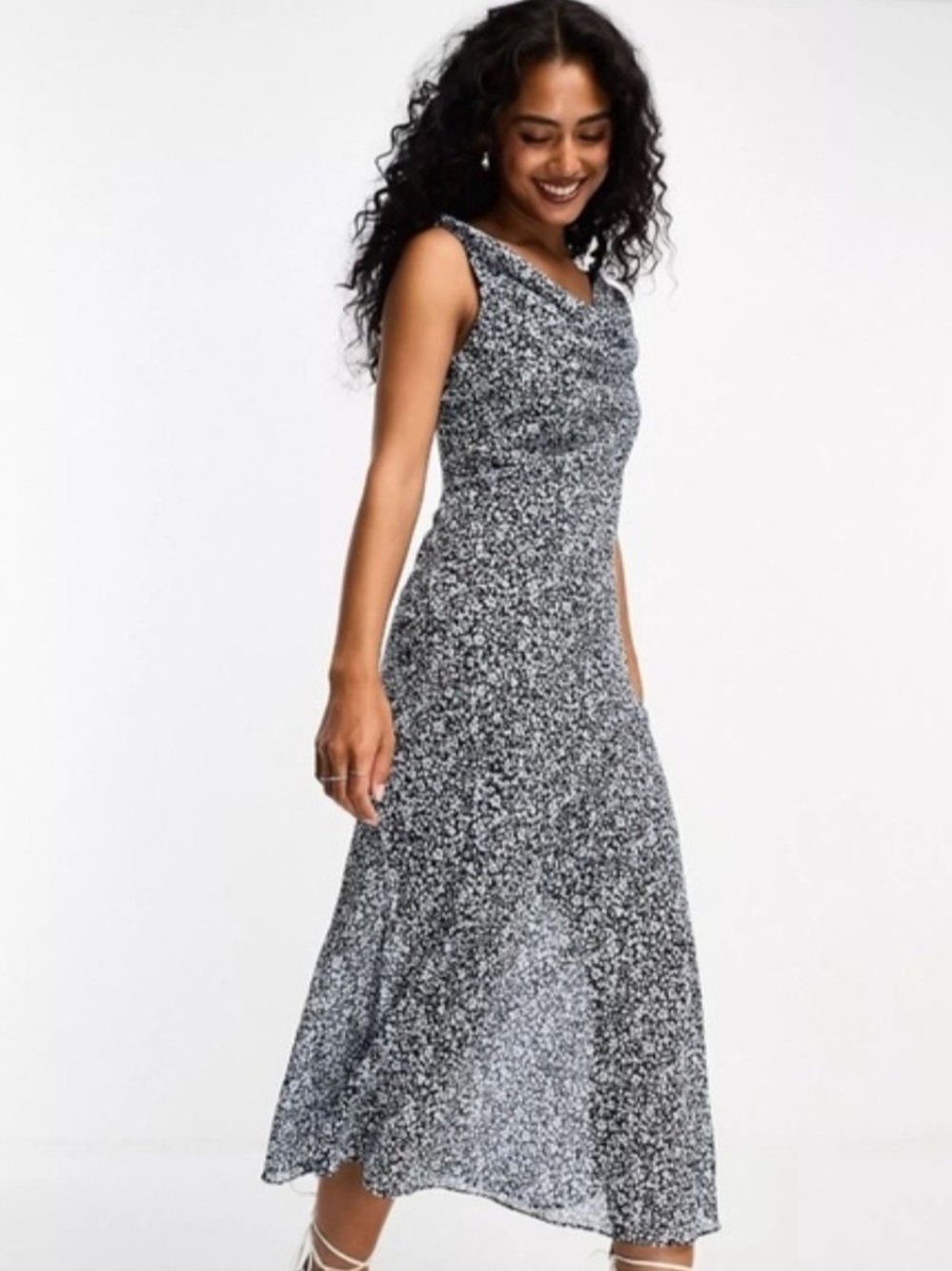 Abercrombie & Fitch Black and White Floral Midi Dress (D185)